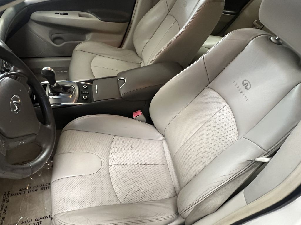 2012 INFINITI G25 Image 16