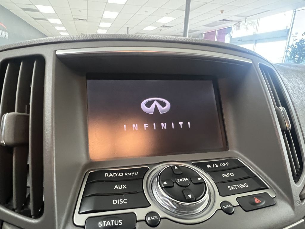 2012 INFINITI G25 Image 17