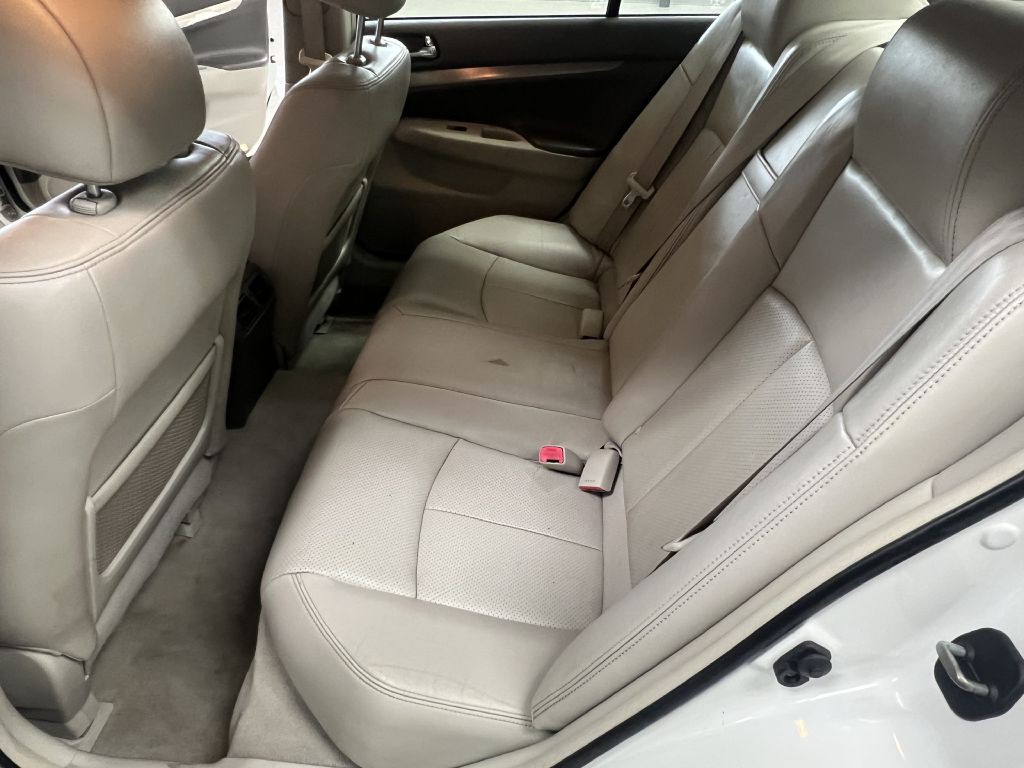 2012 INFINITI G25 Image 23