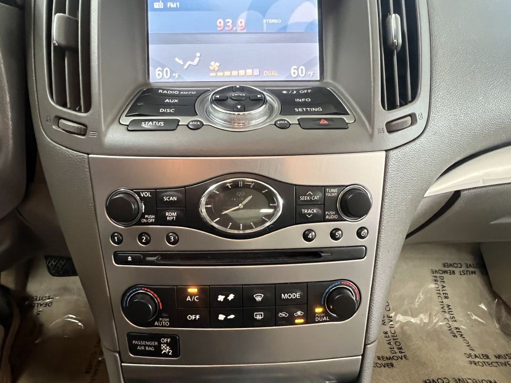 2012 INFINITI G25 Image 25