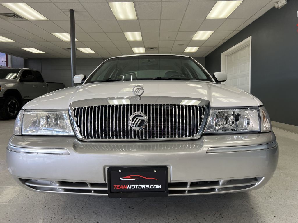 2004 Mercury Grand Marquis Image 4