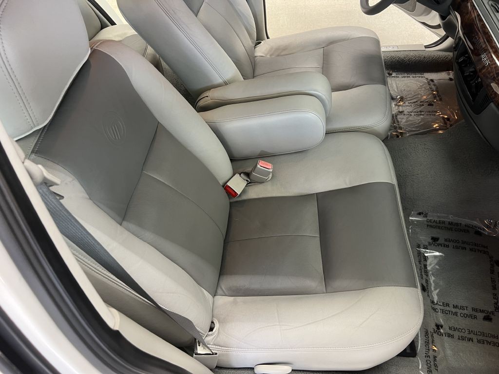 2004 Mercury Grand Marquis Image 20