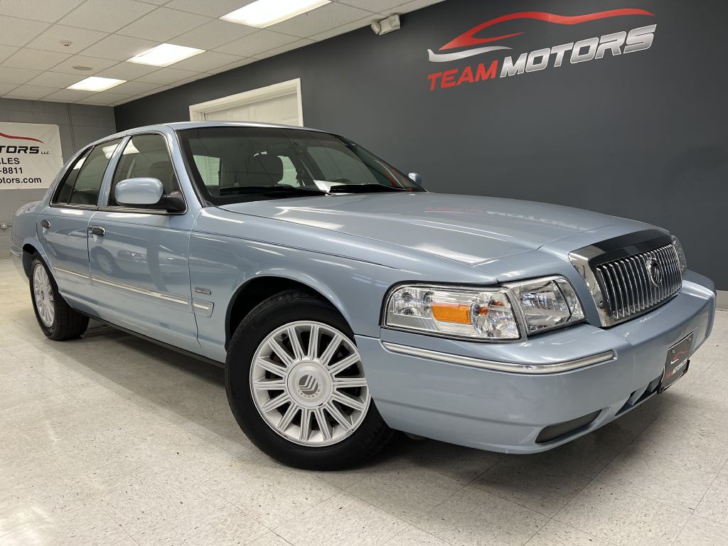 2009 Mercury Grand Marquis Image 1