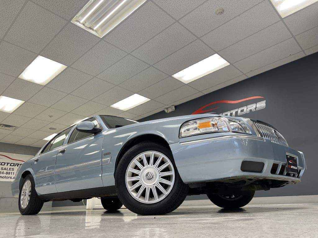 2009 Mercury Grand Marquis Image 3
