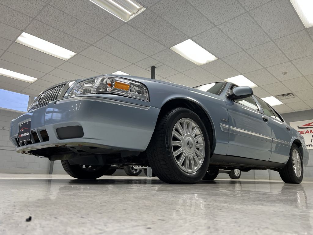 2009 Mercury Grand Marquis Image 8