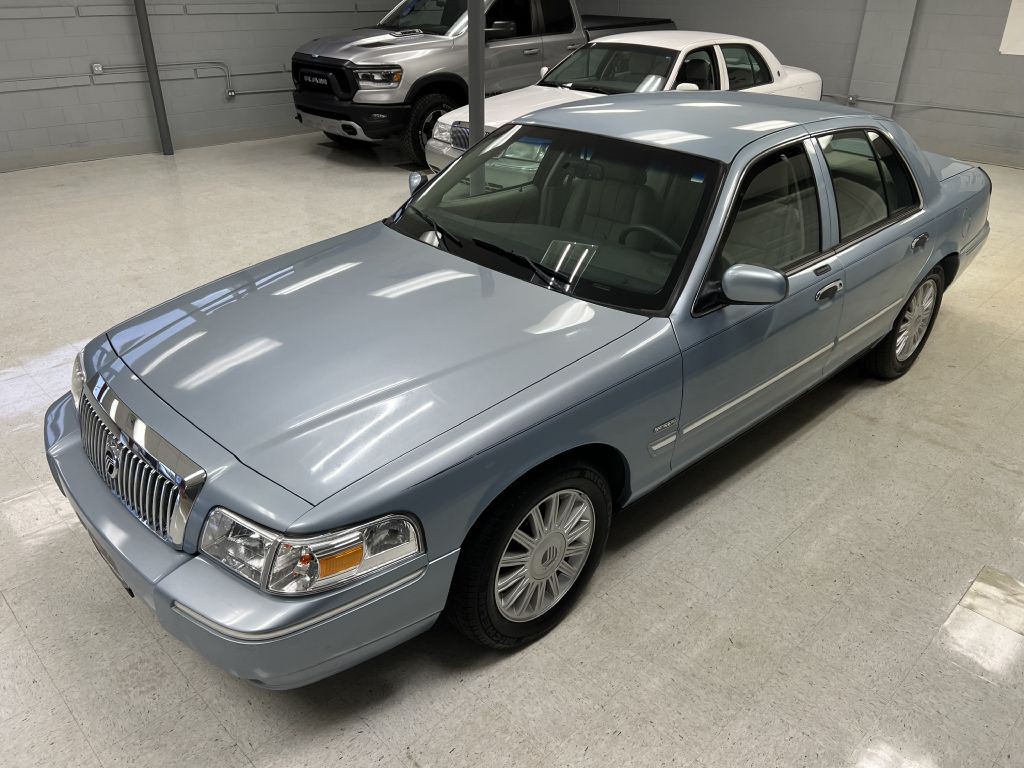 2009 Mercury Grand Marquis Image 9