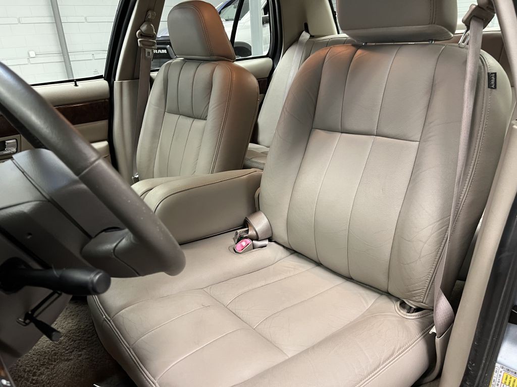 2009 Mercury Grand Marquis Image 15