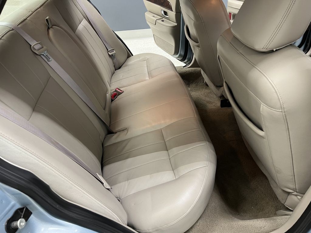 2009 Mercury Grand Marquis Image 20