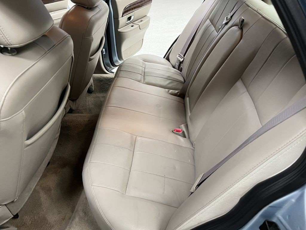 2009 Mercury Grand Marquis Image 21