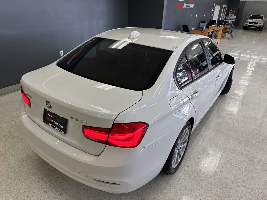 2016 BMW 3 Series Image 10