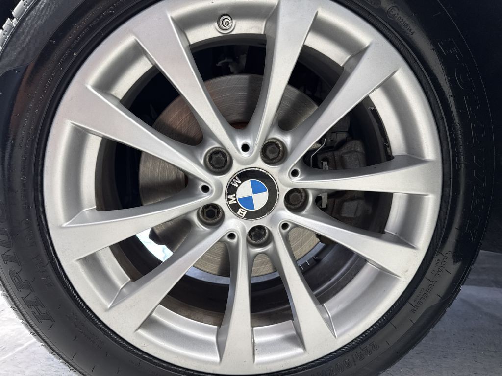 2016 BMW 3 Series Image 27