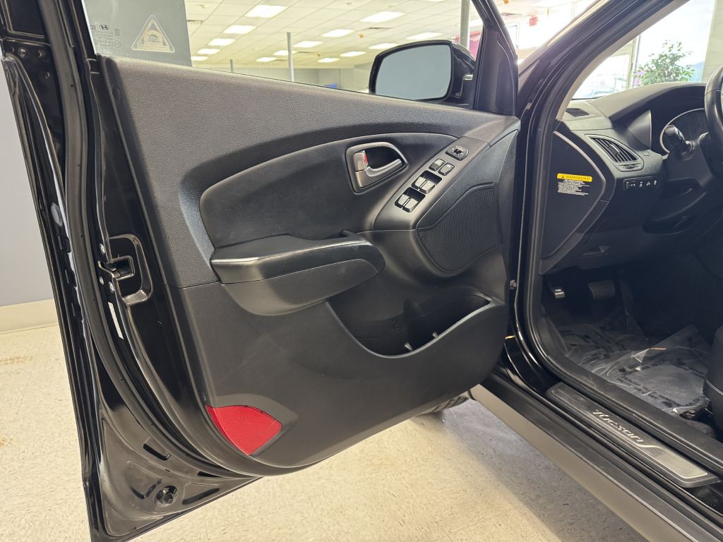 2015 Hyundai Tucson Image 13