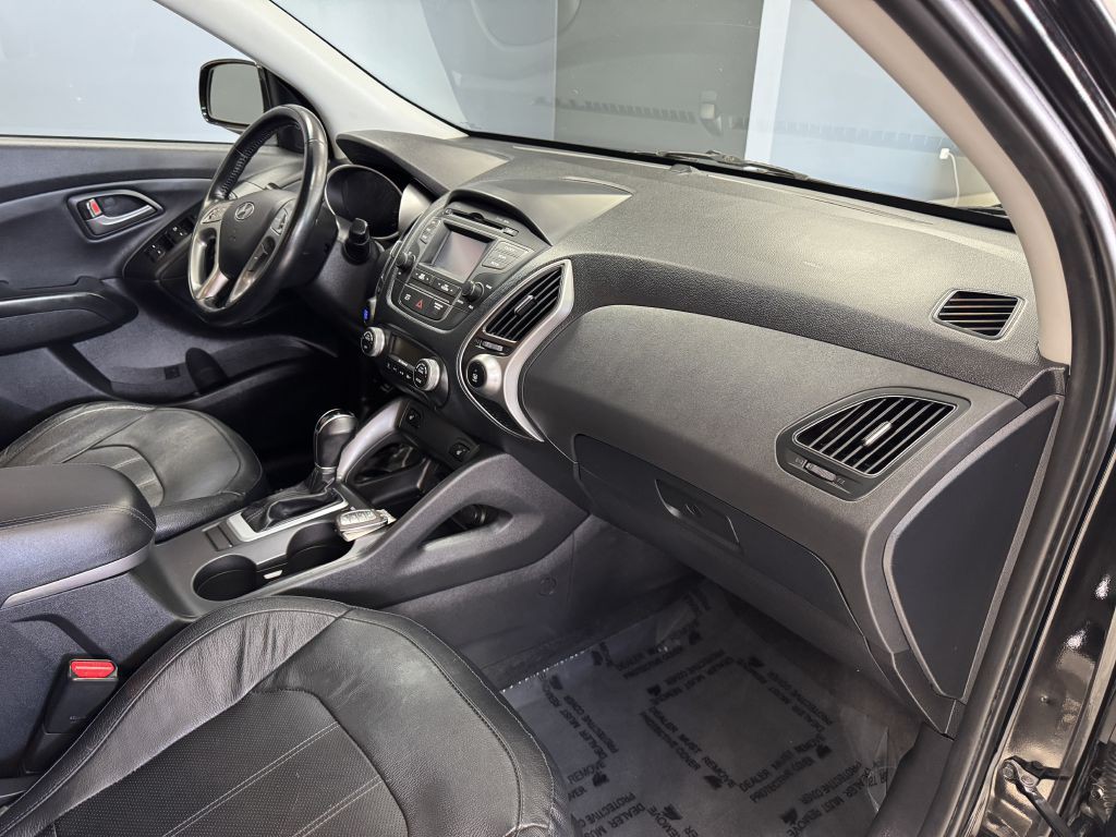 2015 Hyundai Tucson Image 18