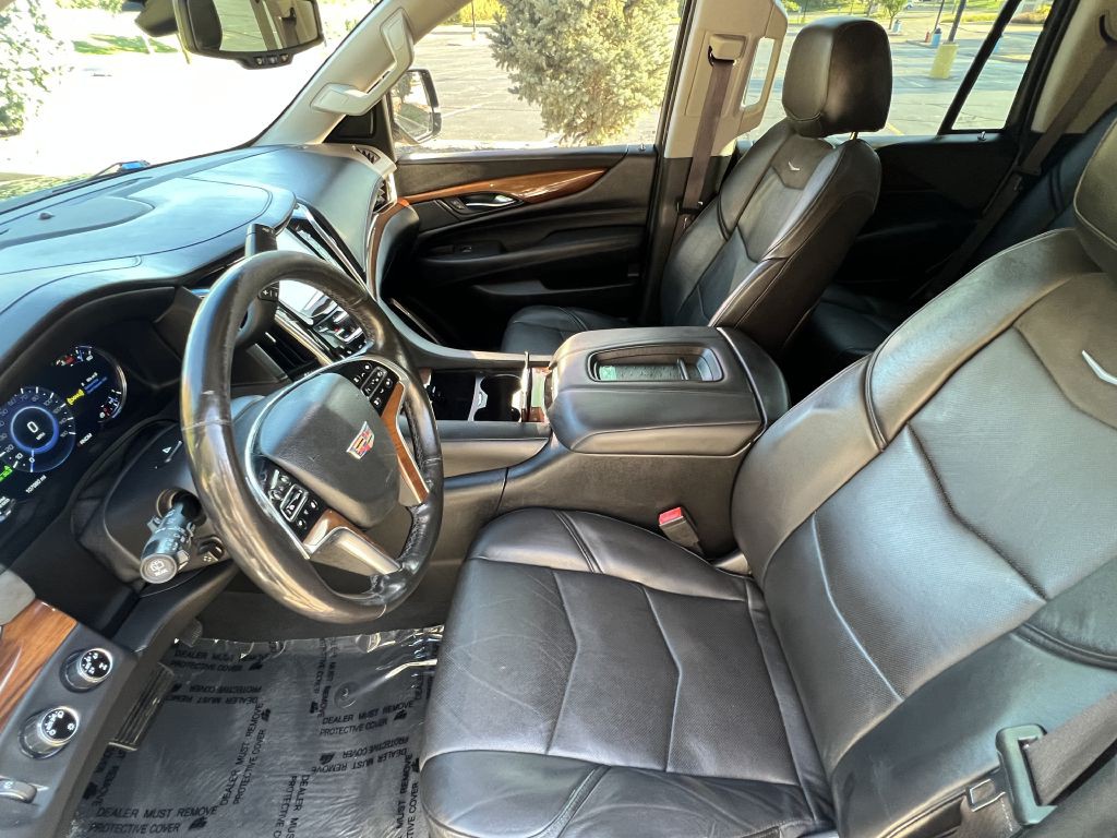 2016 Cadillac Escalade Image 18