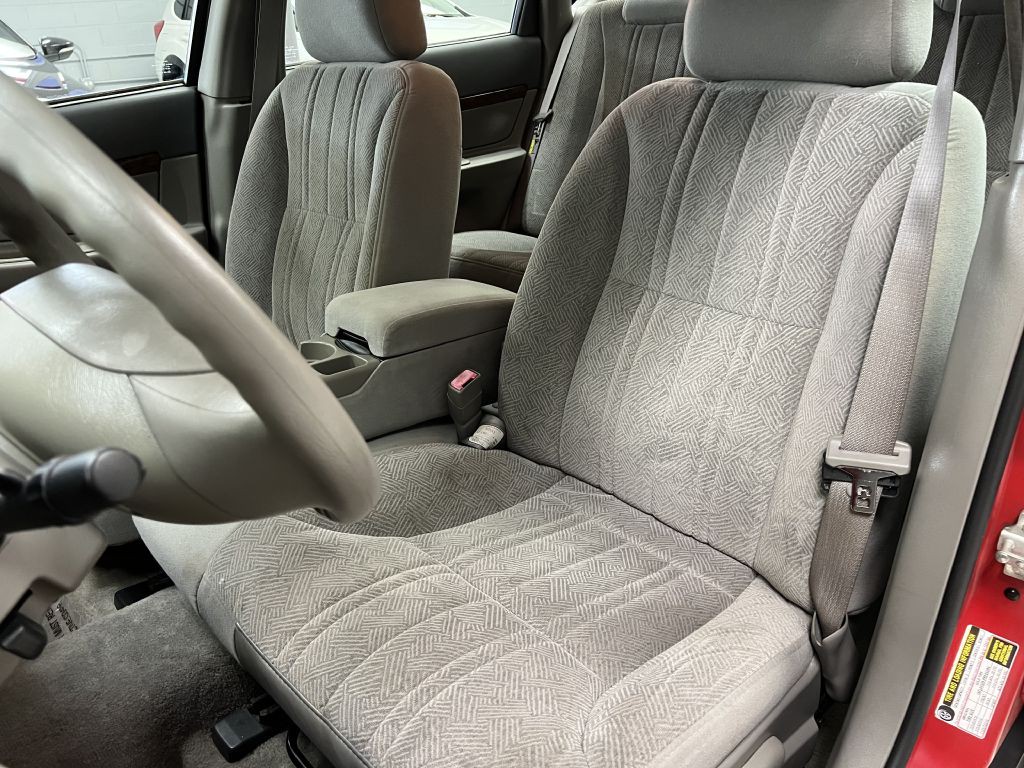 2005 Chevrolet Impala Image 23