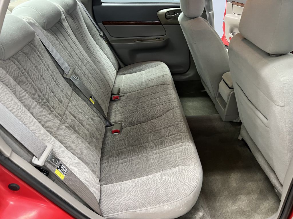 2005 Chevrolet Impala Image 28