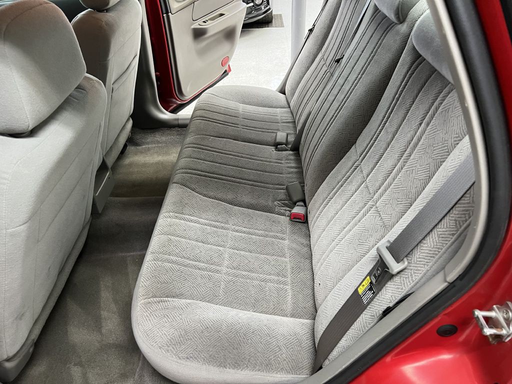 2005 Chevrolet Impala Image 29