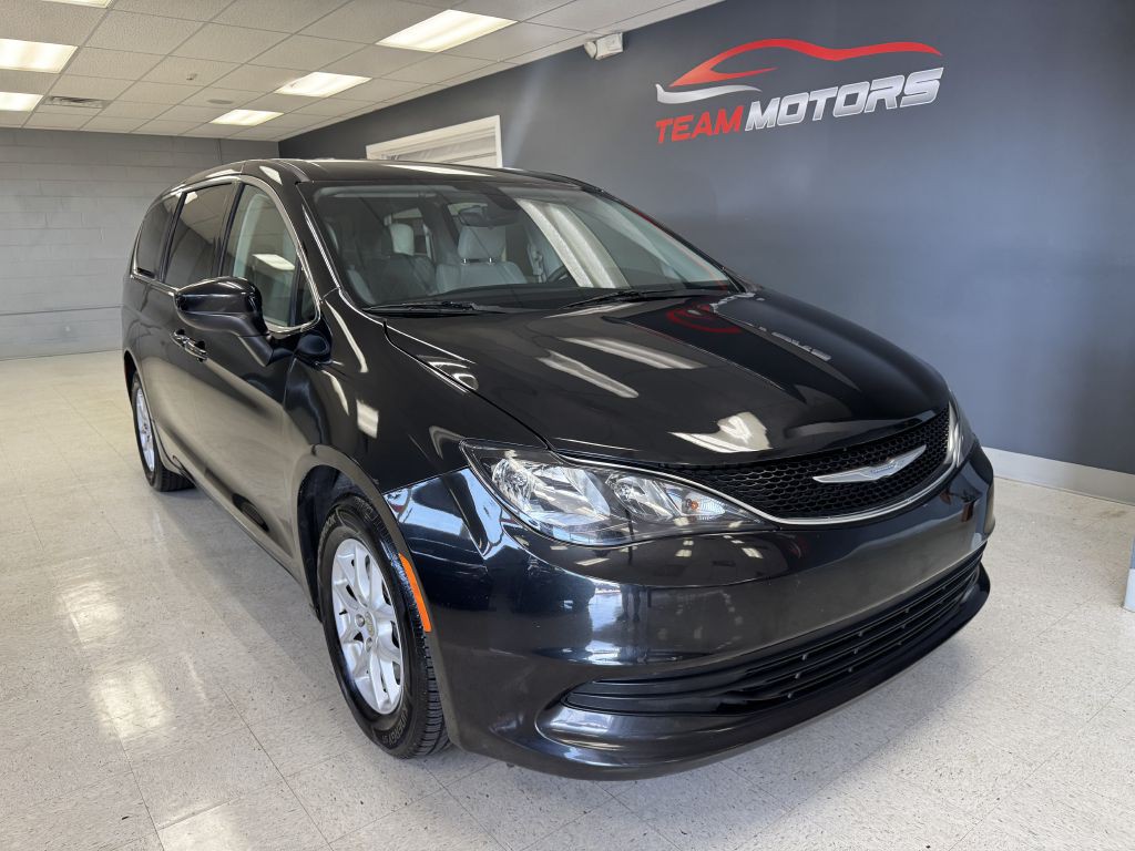 2017 Chrysler Pacifica Image 5