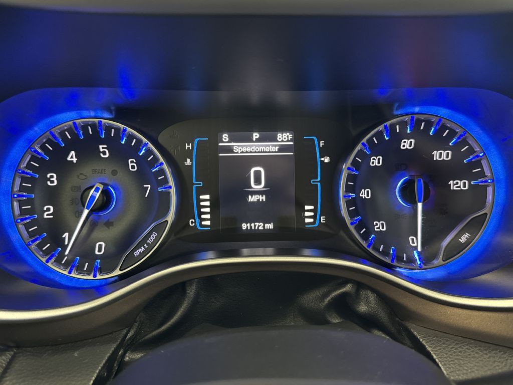 2017 Chrysler Pacifica Image 30