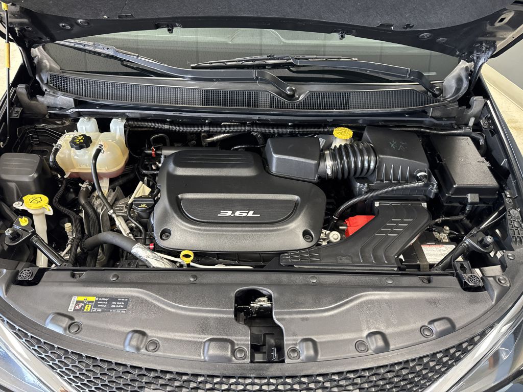 2017 Chrysler Pacifica Image 31