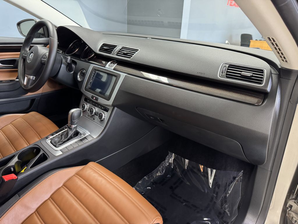 2014 Volkswagen CC Image 18