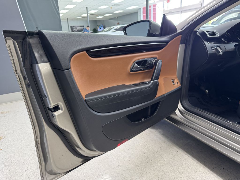 2014 Volkswagen CC Image 22