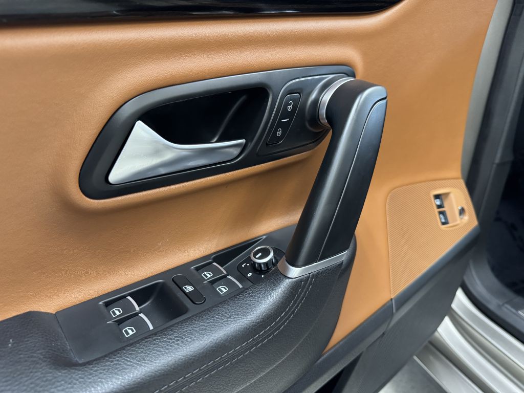 2014 Volkswagen CC Image 23