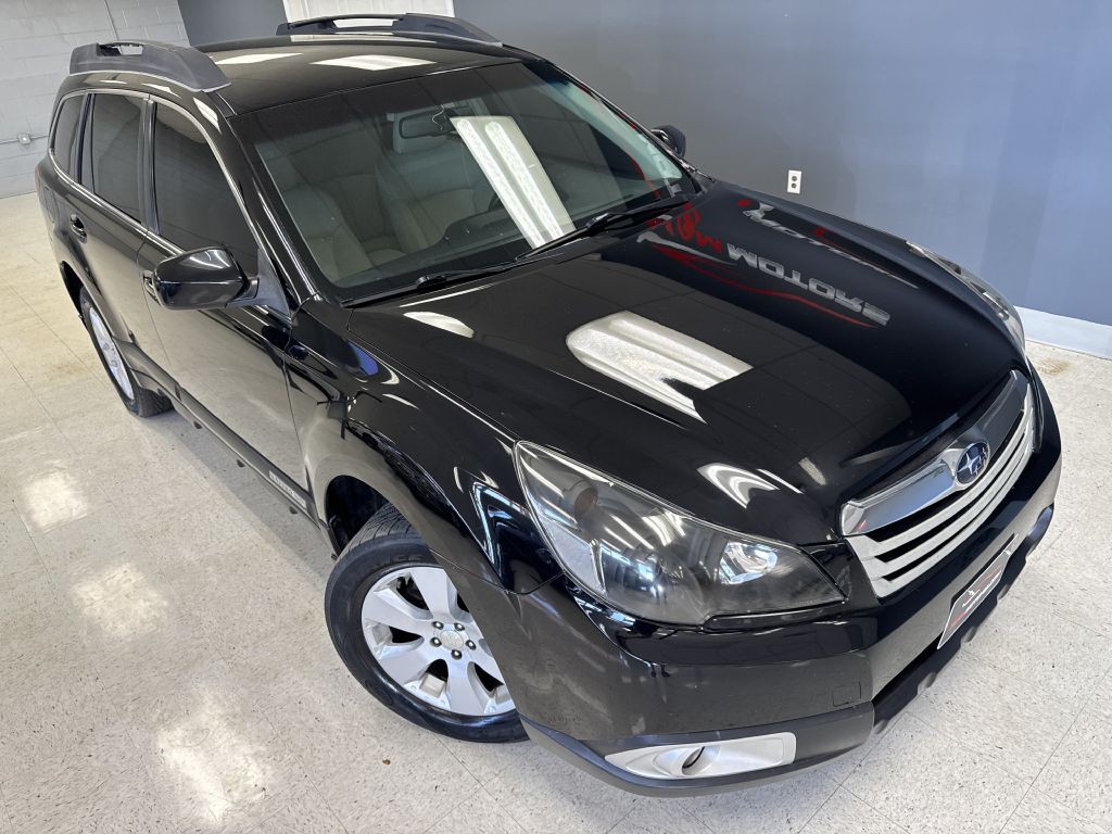 2011 Subaru Outback Image 2