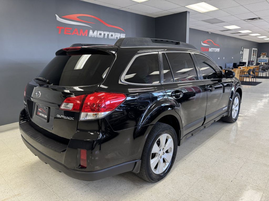 2011 Subaru Outback Image 7