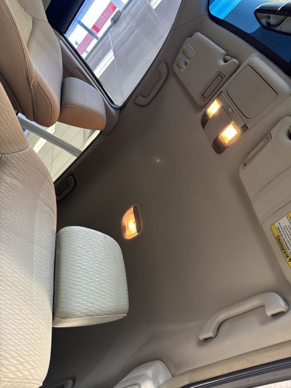 2011 Subaru Outback Image 21