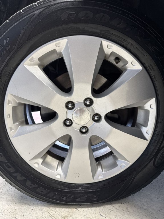 2011 Subaru Outback Image 30