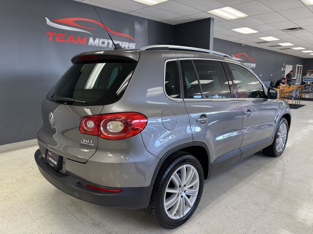 2011 Volkswagen Tiguan Image 8