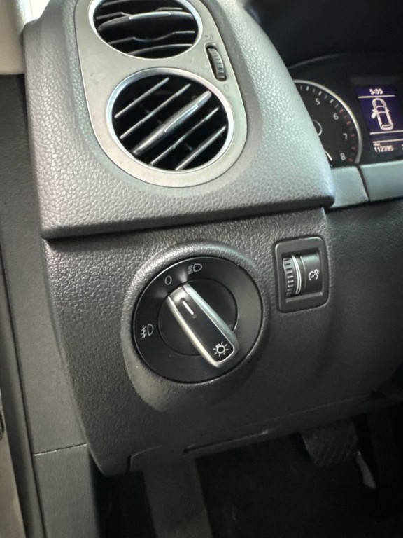 2011 Volkswagen Tiguan Image 22