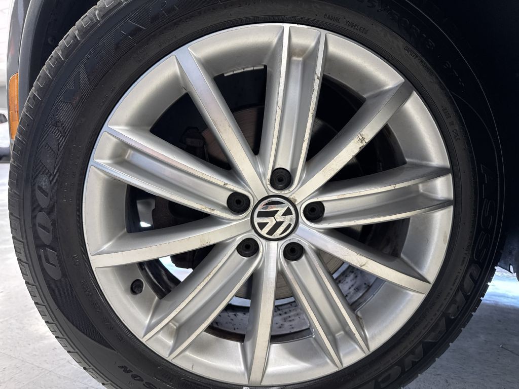 2011 Volkswagen Tiguan Image 29
