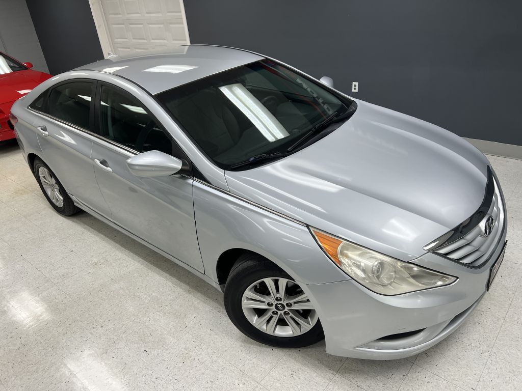 2013 Hyundai Sonata Image 3