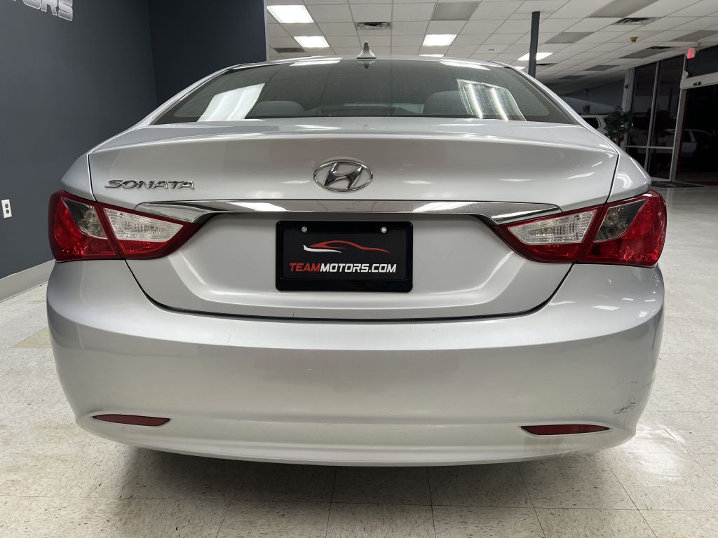 2013 Hyundai Sonata Image 11