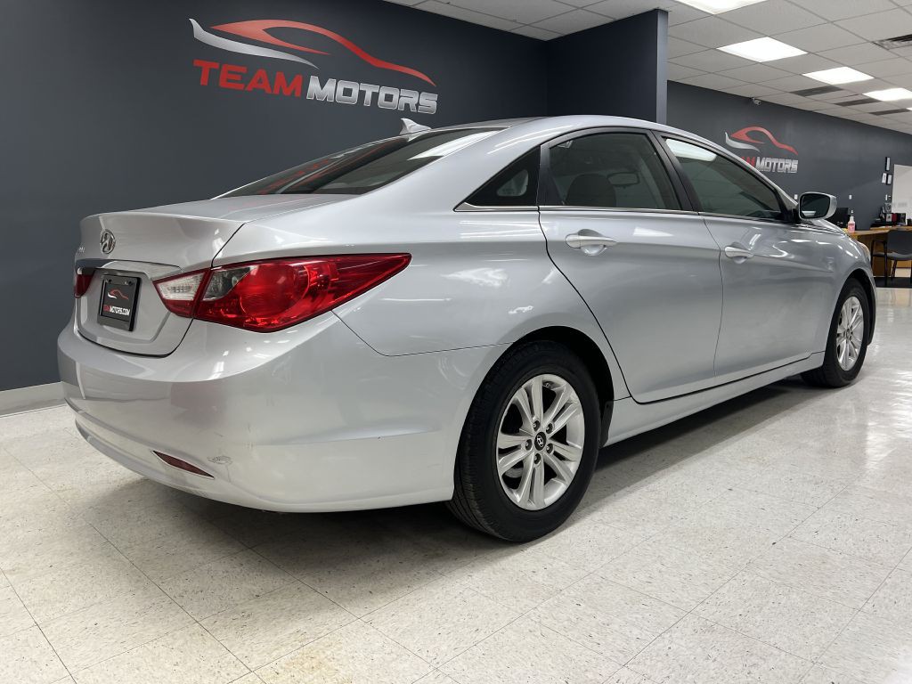 2013 Hyundai Sonata Image 12