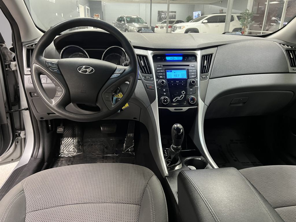 2013 Hyundai Sonata Image 17