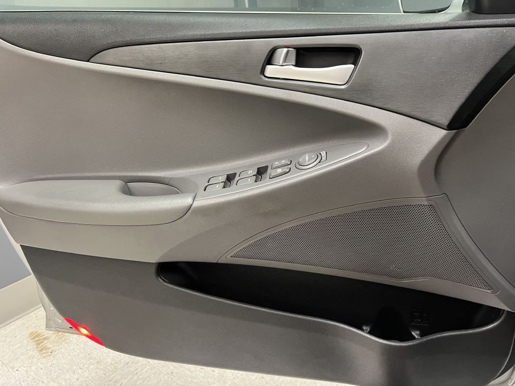2013 Hyundai Sonata Image 27