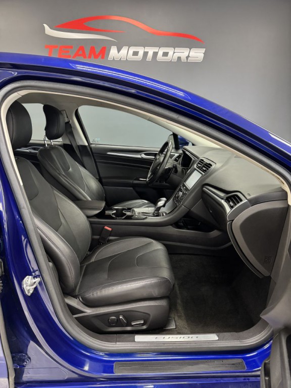 2015 Ford Fusion Image 16