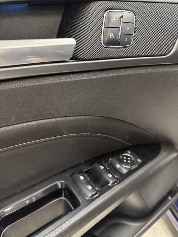 2015 Ford Fusion Image 22