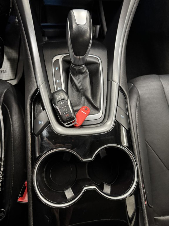 2015 Ford Fusion Image 24