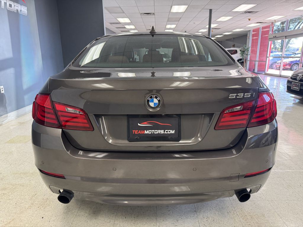2011 BMW 5 Series Image 5