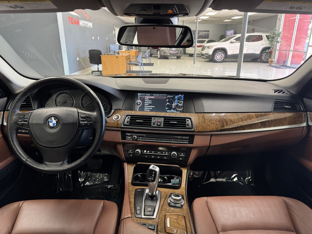 2011 BMW 5 Series Image 18