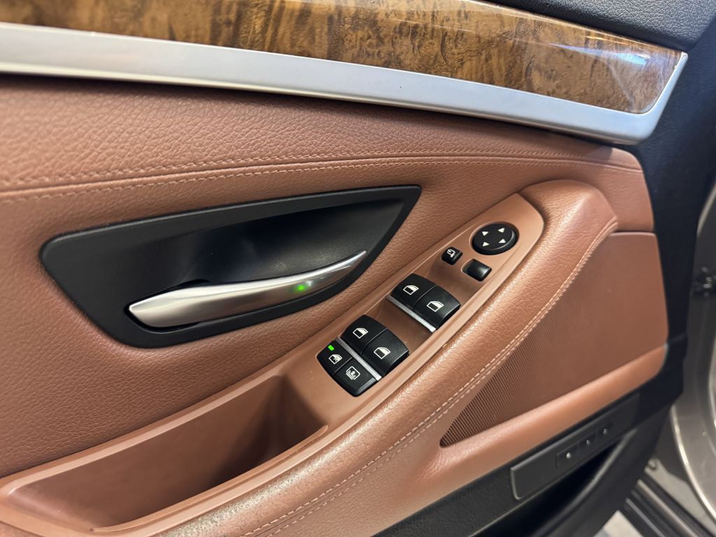 2011 BMW 5 Series Image 20
