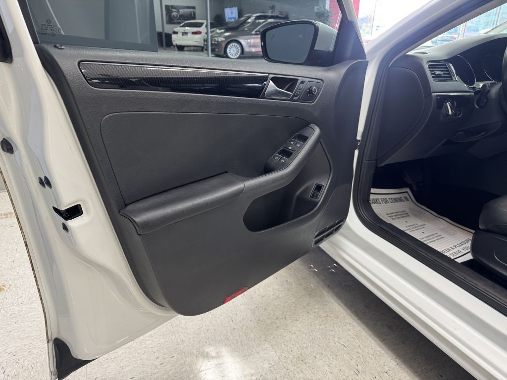 2017 Volkswagen Jetta Image 13