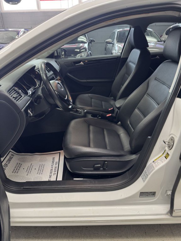 2017 Volkswagen Jetta Image 17