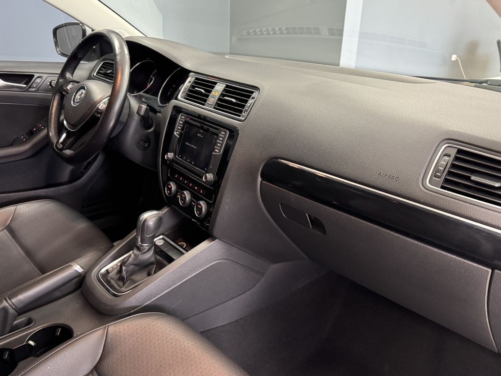 2017 Volkswagen Jetta Image 19