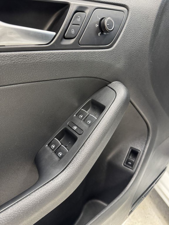 2017 Volkswagen Jetta Image 23