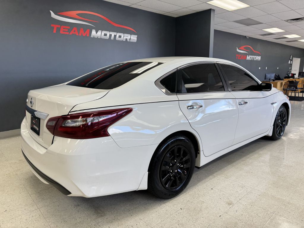 2018 Nissan Altima Image 7